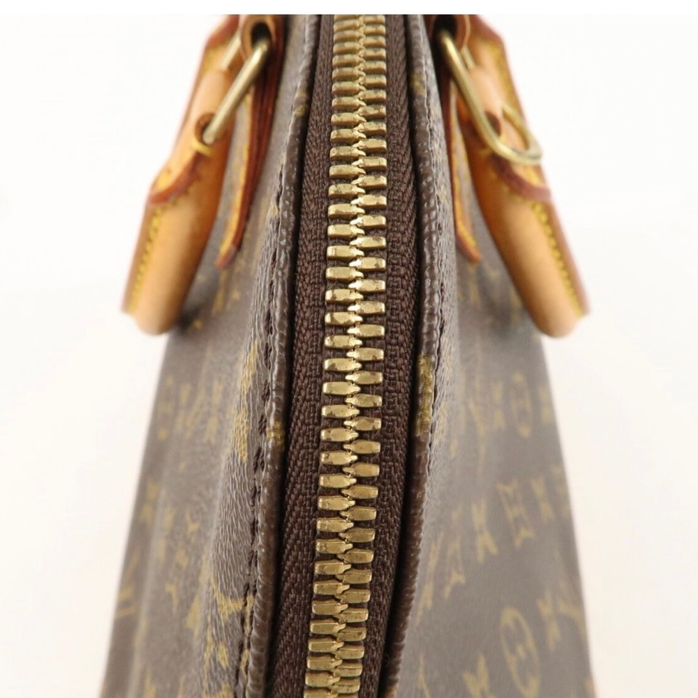 Authentic Louis Vuitton Alma Monogram - Picture 4 of 8